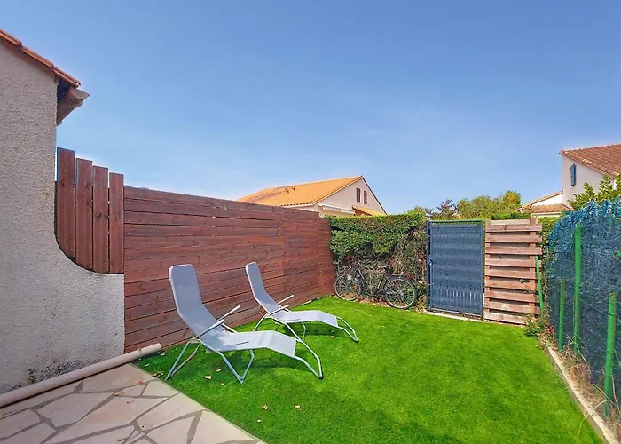 Сasa de vacaciones Les Charmilles-14 By Interhome