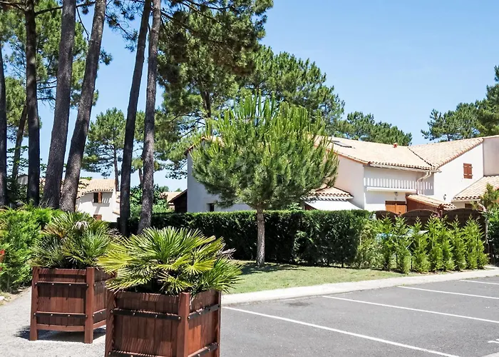 Сasa de vacaciones Les Charmilles-14 By Interhome